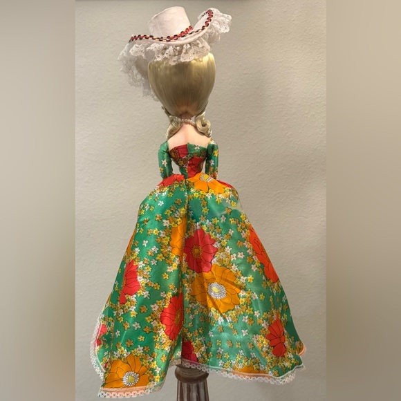 Rare 60/70’s Era Vintage 18” Beautiful Big Eye Bradley Doll - Picture 2 of 2